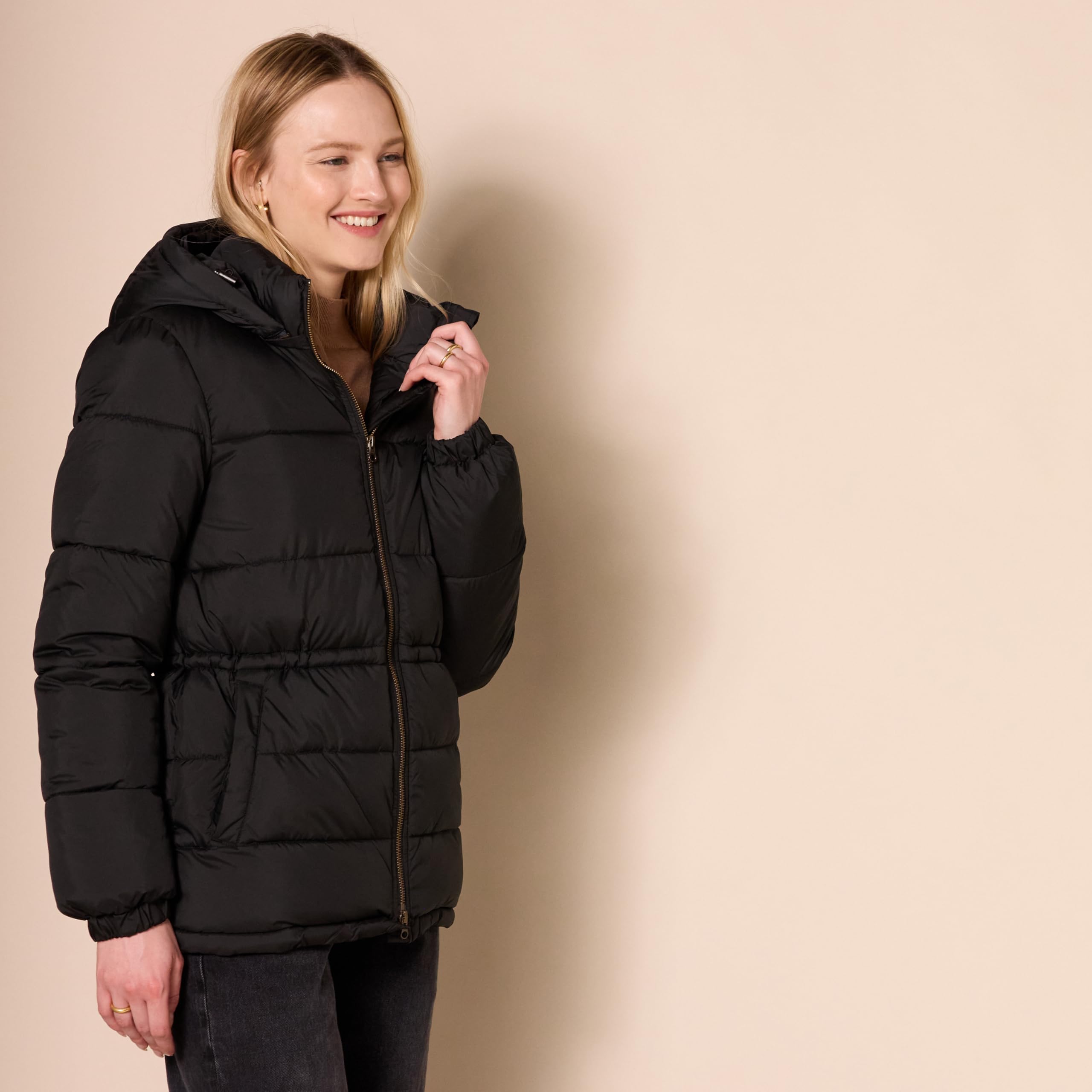 Amazon Essentials Femme Doudoune d'hiver à Capuche Matelassée Épaisse avec Taille Réglable