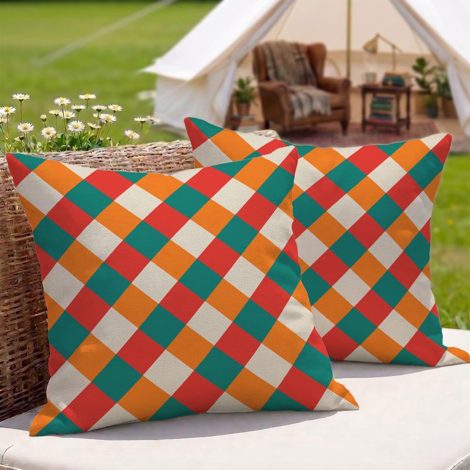 Housses de coussin 55x55 cm imperméables rouge et orange pour embellir votre terrasse en été
