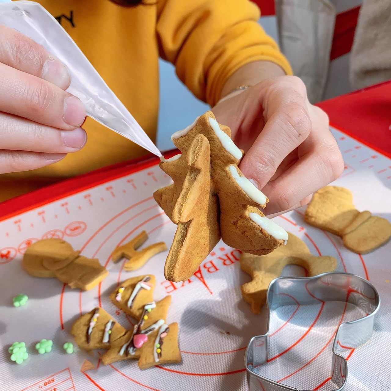 Angoily Simulation Cream Glue Kit for Phone Case DIY with 7 Cream Glues and Cake Decorating Nozzles Fake Frosting Adhesive Set for Crafts and Creative Handmade Presents