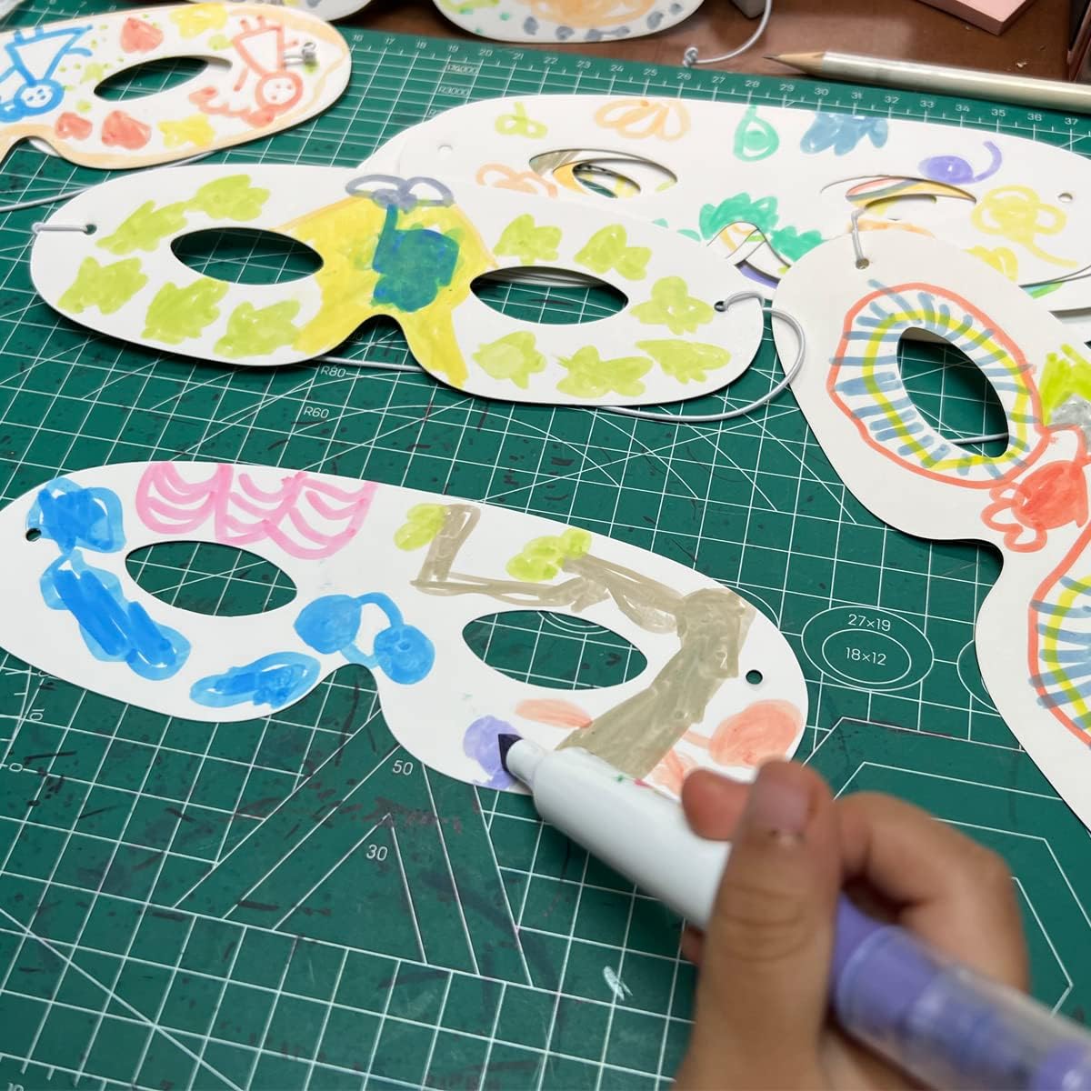 Lependor 72 Pack White Paper Eye Masks, Plain Masquerade Mask DIY Blank Masks Decorate for Costume Party, Halloween Party - 72 Packs - Image 5