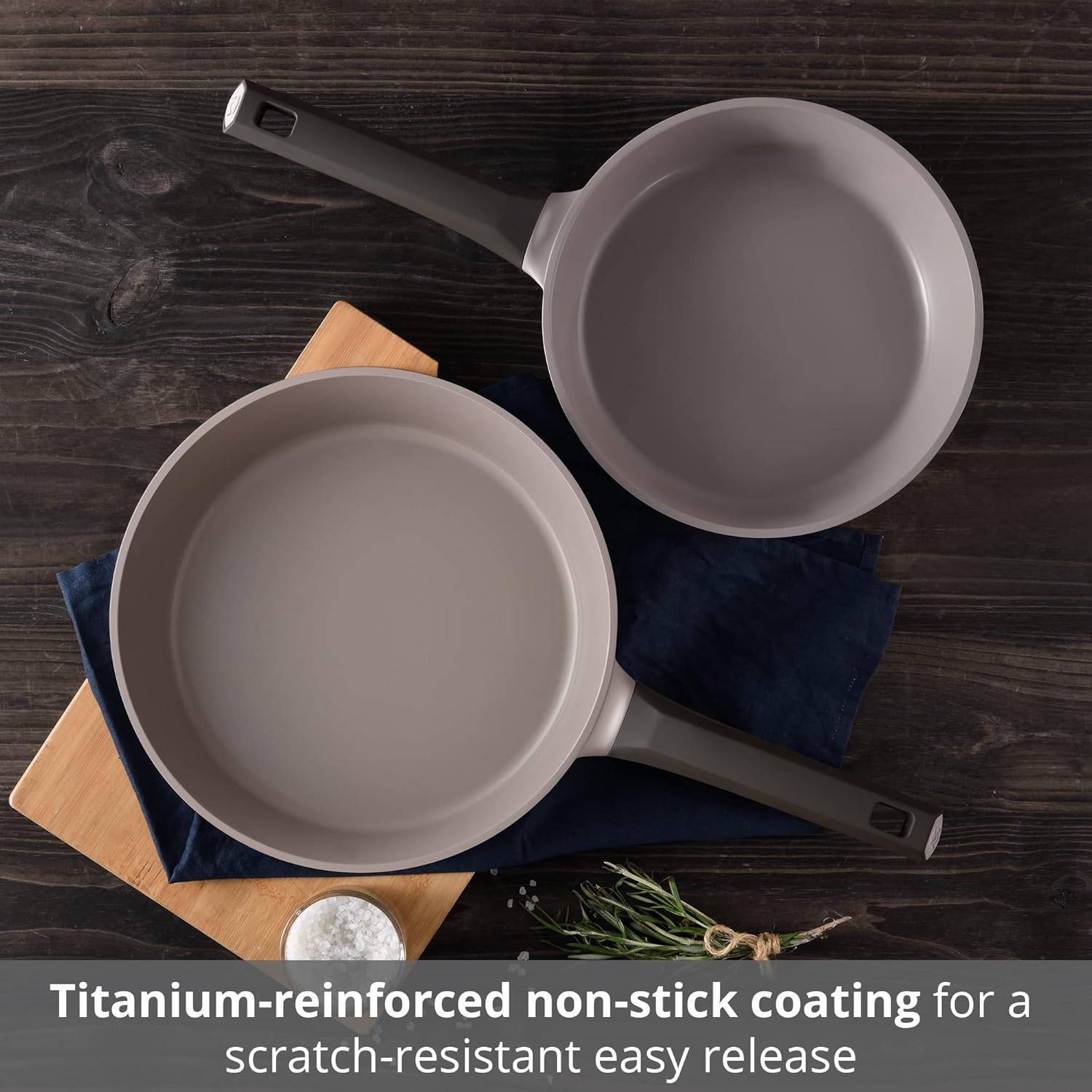 Close-up of MasterPRO pan interior showing non-stick coating