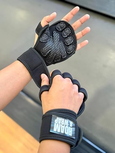 Miniatura 7 de Roam & Wrap Guantes de levantamiento de pesas con muñequeras  Guantes de gimnasio extra acolchados y ventilados para hombres y mujeres  Ideal para