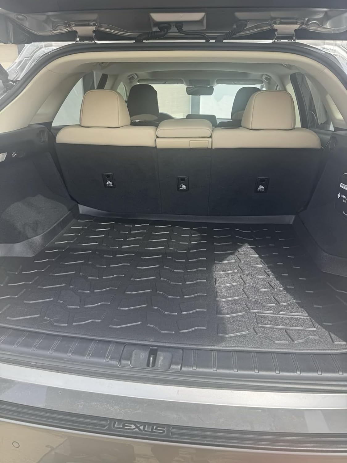 Cargo Liner - Trunk Mat for Lexus RX350 RX450h 2016-2022 – Weather-Resistant Trunk Mats for Cars with Raised Lip – Non-Slip Car Trunk Mat Rubber – Laser Pre-Cut Design