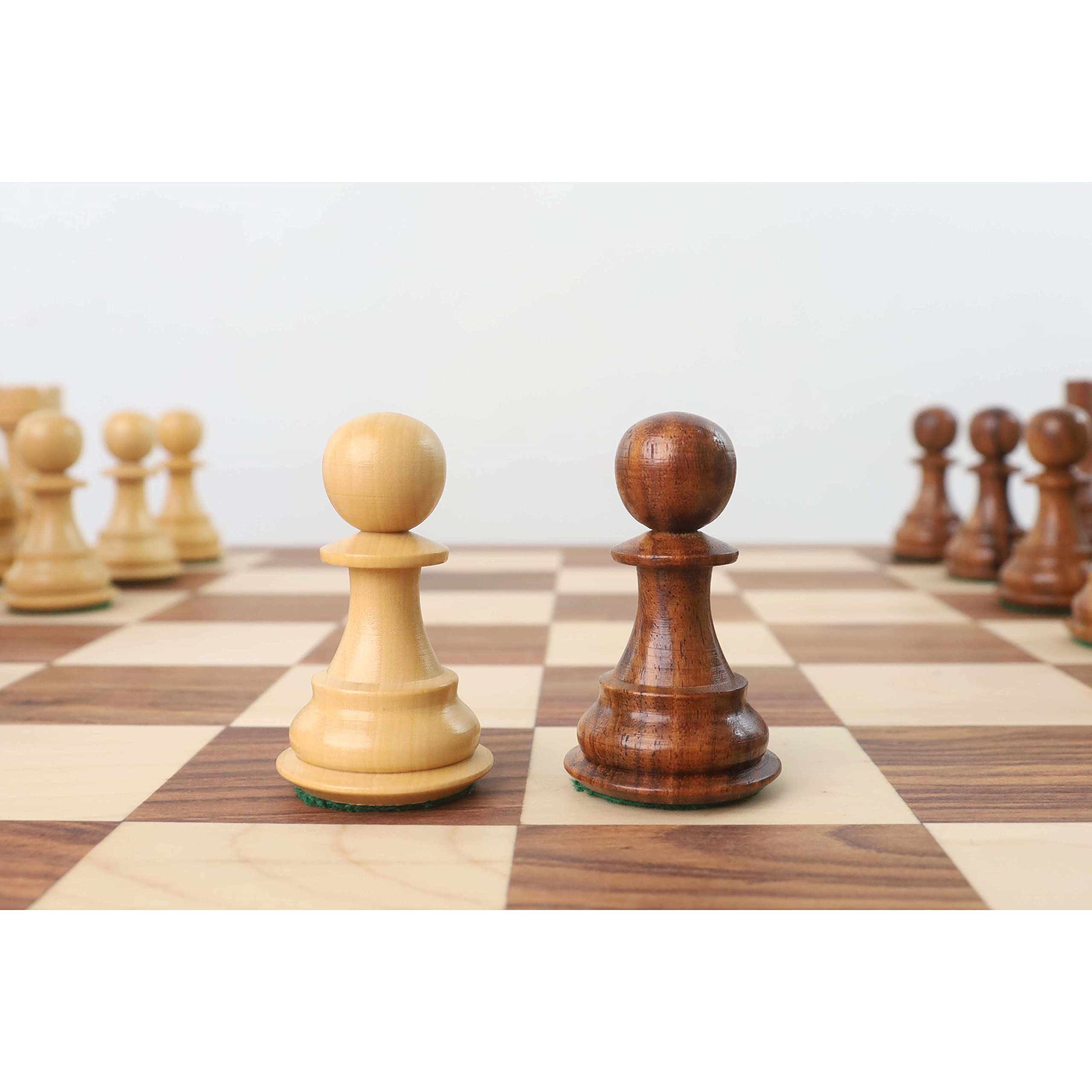 RoyalChessMall - Set di scacchi in legno pesato da 4,1" Pro Staunton - Solo pezzi di scacchi - Palissandro dorato - 4 regine
