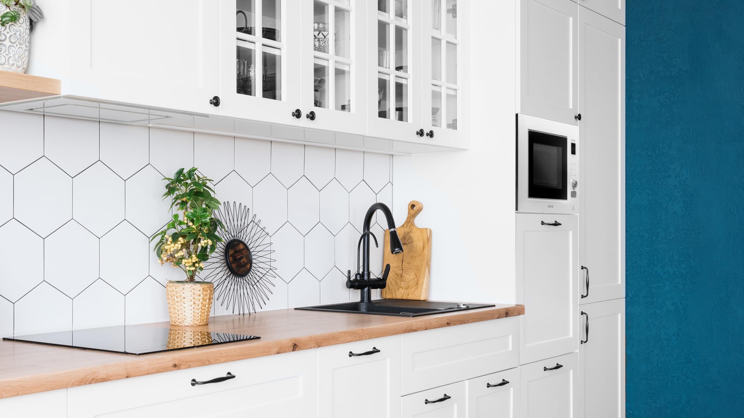 Cecotec Micro-Ondes Encastrable avec Grill Grandheat 2090 Encastrable Touch White, 1200 W, 21 Litre, Numérique, Tactile, Tactile, 8 Fonctions, Minuterie, Intérieur Revêtu de Céramique, Blanc