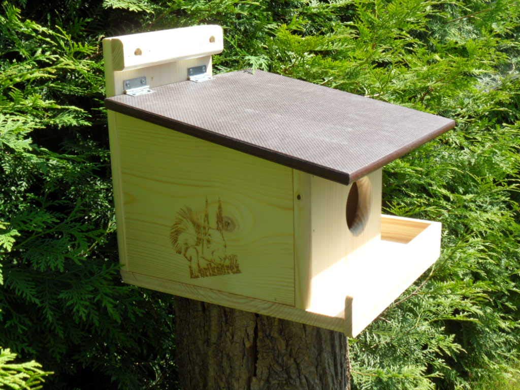 XXXL Eichhörnchen Kobel/Futterhaus aus hochwertigem Vollholz, deutsches Qualitätsprodukt,von Hand gefertigt im Bayerischen Wald (Eichhörnchenkobel naturbelassen)