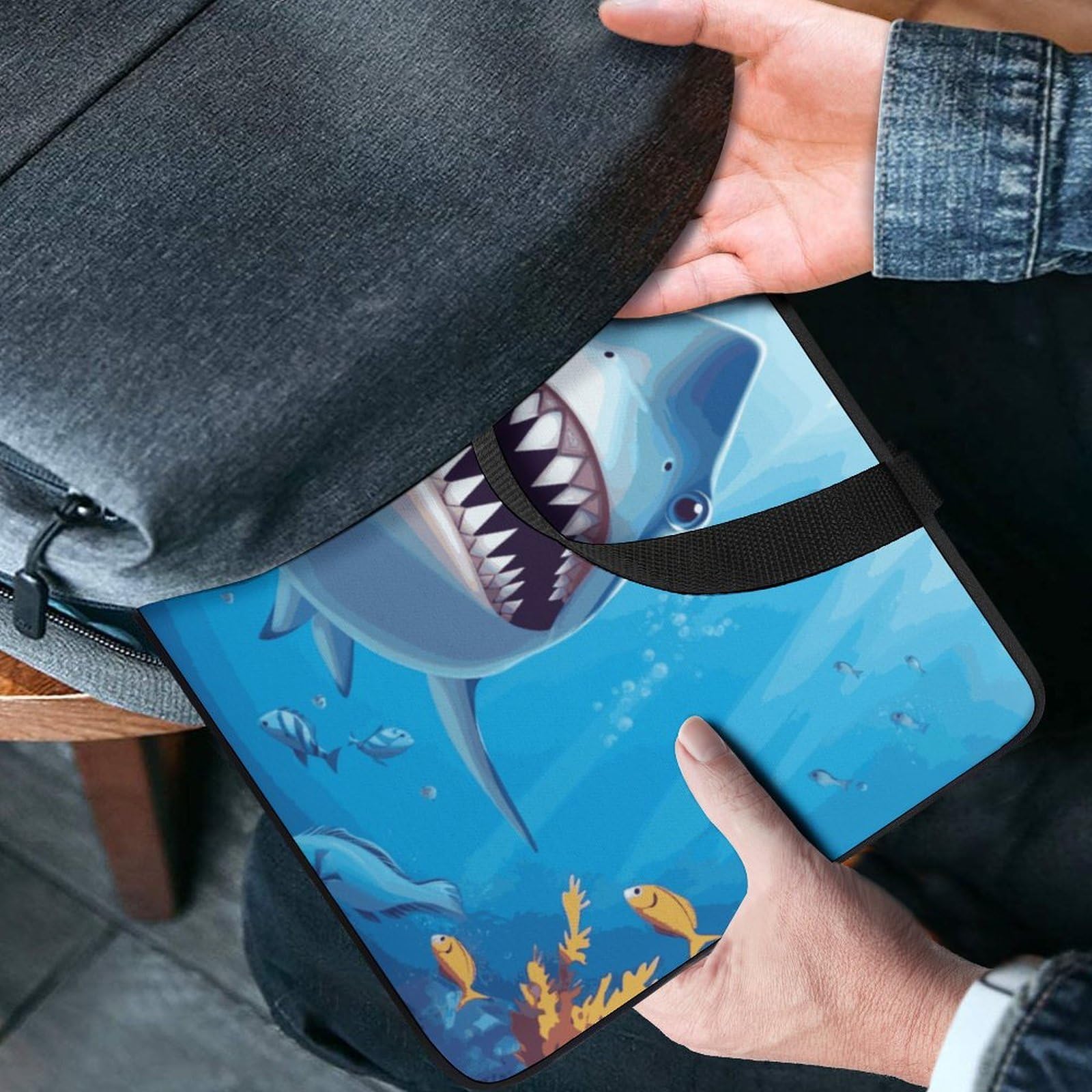 Custodia per laptop da 17 pollici, ultra sottile, leggera e impermeabile, in neoprene resistente, con motivo squalo sorridente, borsa protettiva portatile per computer con cinghia da polso