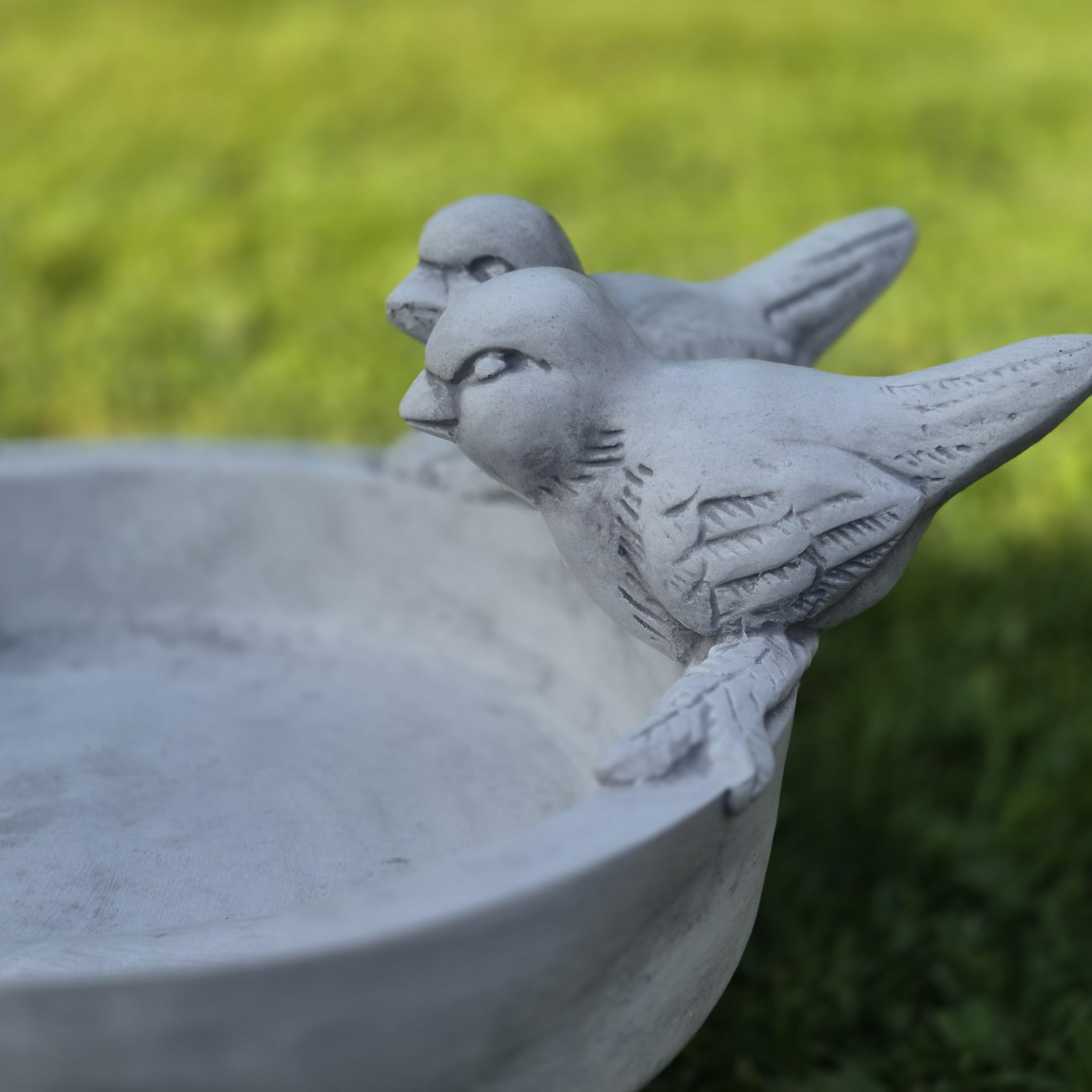 FABRIQ Abreuvoir 36 cm – 7 kg en pierre coulée – Abreuvoir classique pour oiseaux avec motif d'oiseau – Résistant aux intempéries et au gel – Décoration de jardin
