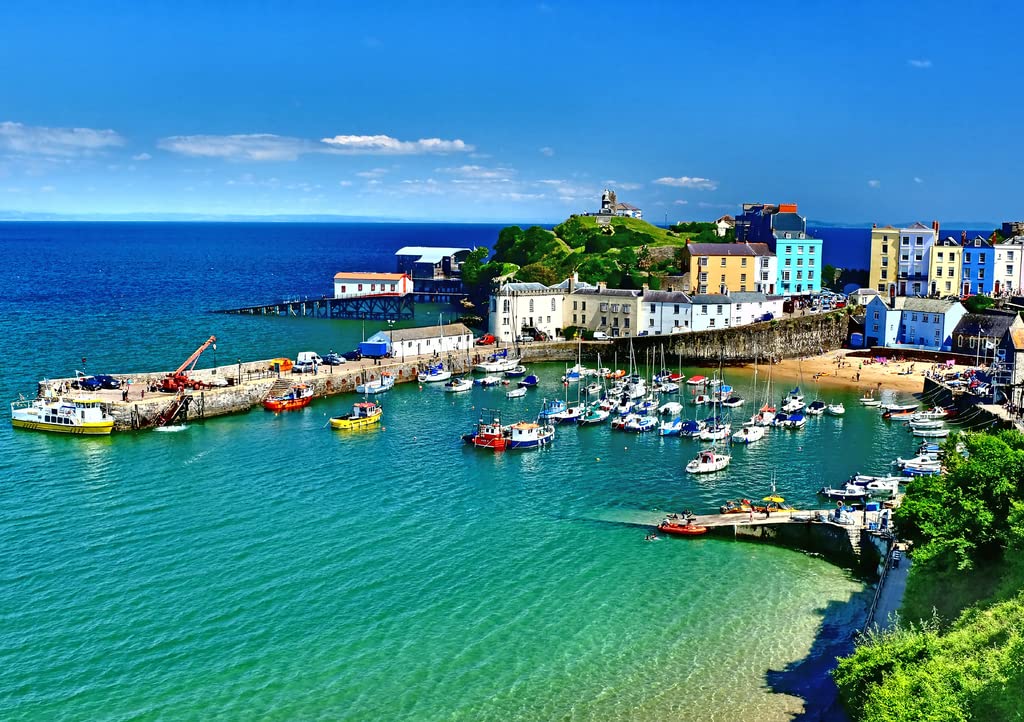 Lais Puzzle 1000 Teile – 'Farbenfrohe Historische Stadt Und St. Mary's Kirche, Tenby, Wales'