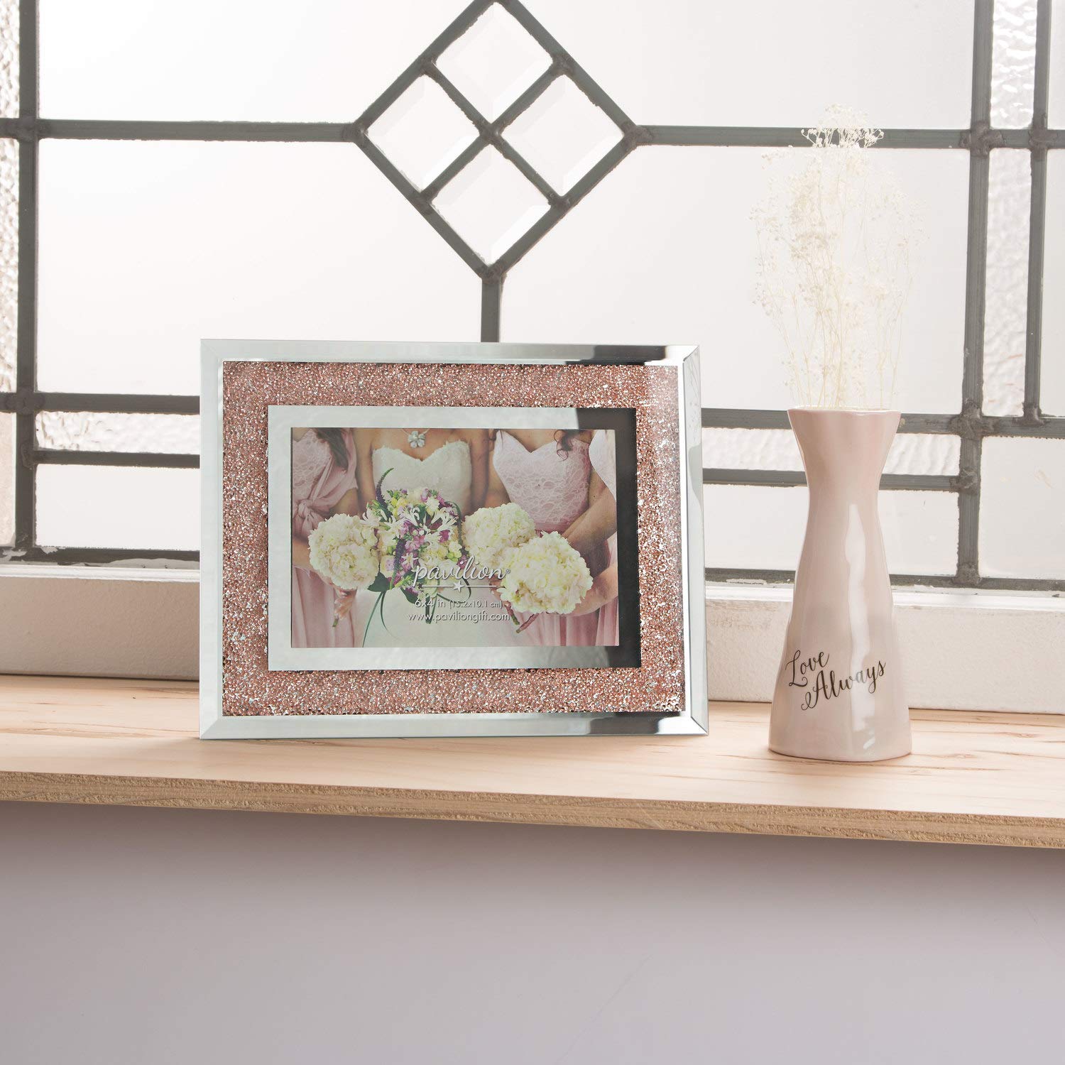 Pavilion – 19 A Celebration to Remember – Caixa quadrada de 19 cm, sombra, 15,2 x 10,2 cm, suporte de memória, aniversário, formatura, festa, parabéns, novidade, neutro, moderno, decoração de casa