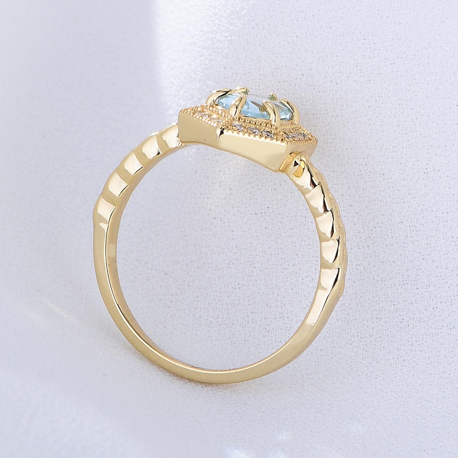Bague pour femme en or jaune 9 carats avec topaze