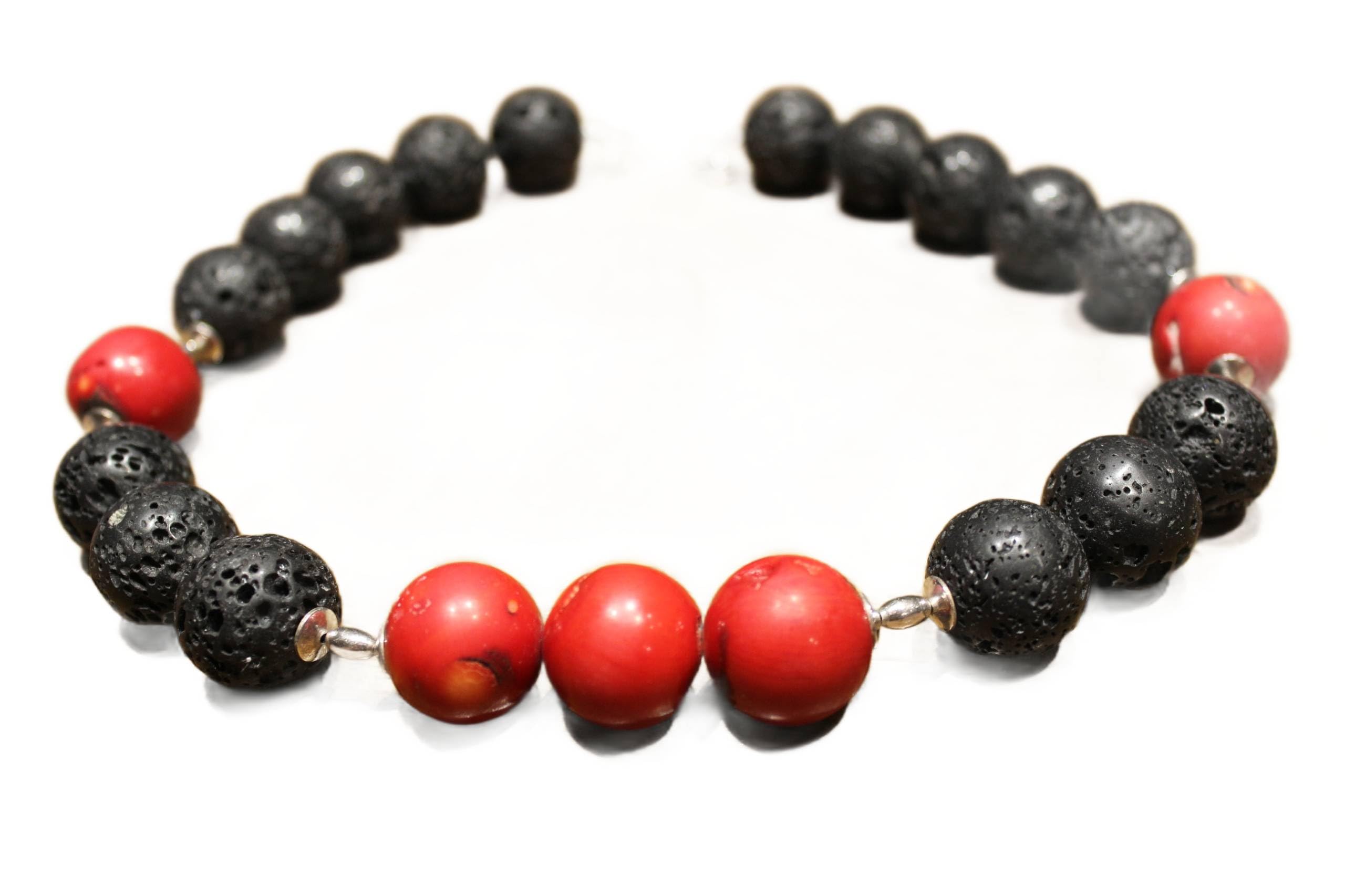 Collana in corallo naturale di lava vulcanica 925