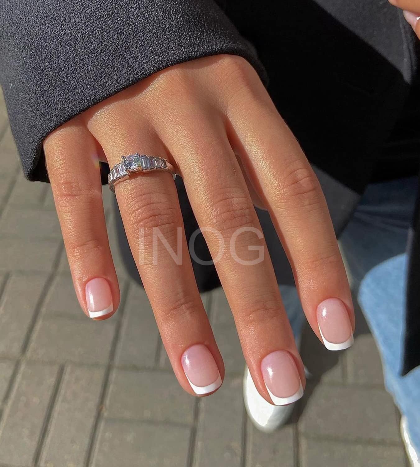 INOG French Tip Press on Nails Short Nude Pink White FakeNails Stick on Nails 24Pcs Jelly Glue FalseNails for Women Girls Includes 1sheet Gluetabs, 2g Glue, 1 Manicure Stick, 1 Mini File