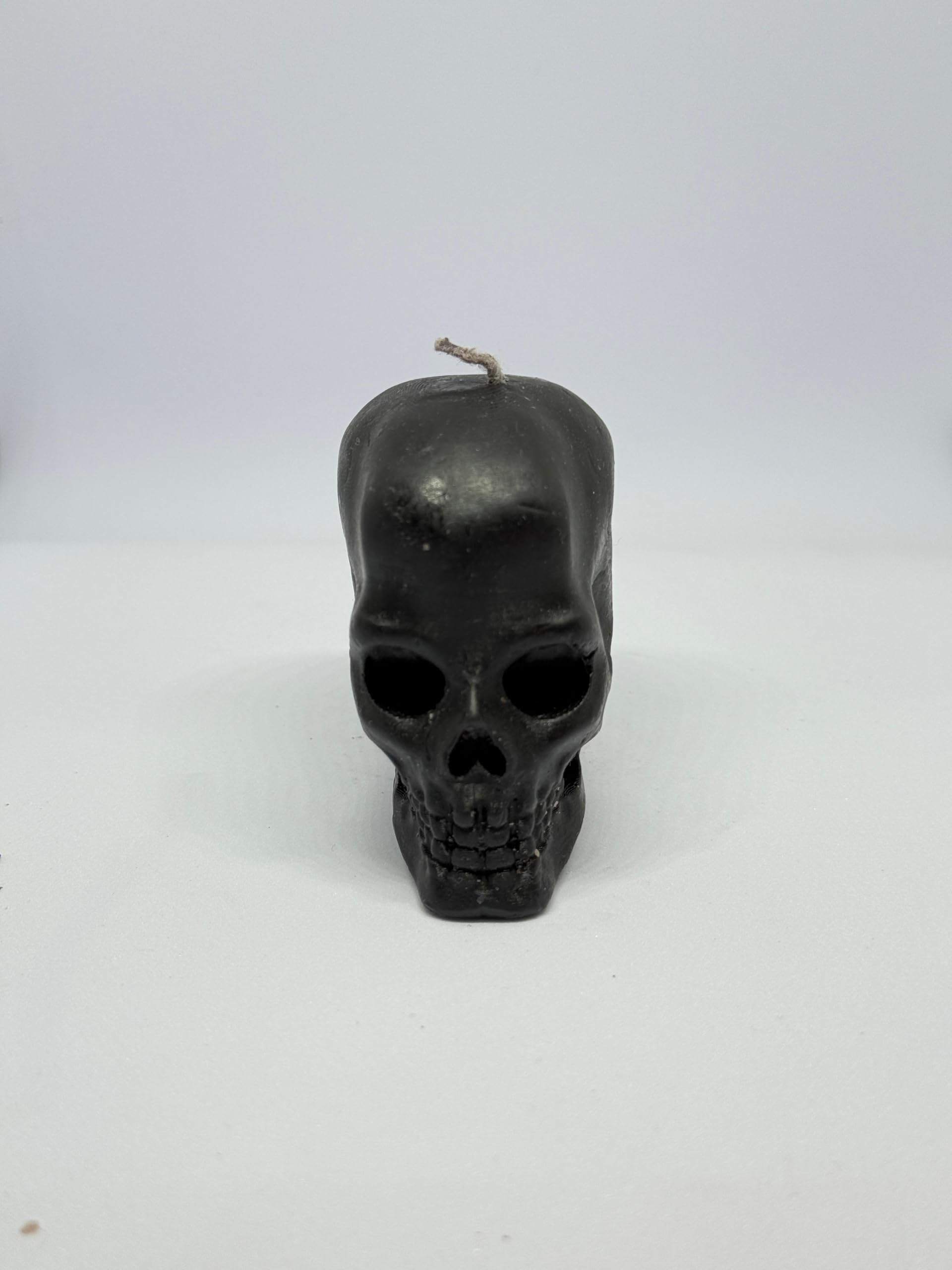NeeaaN Candles Black Skull Shape Decorative Wax Candle- Unscented Soy & Paraffin Wax for Spell Casting, Home Decor, and Halloween - Perfect for Rituals and Aromatherapy (Human Skull) 1