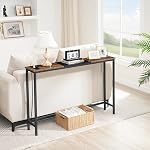HOOBRO Table de console étroite avec sorties d'alimentation, table de canapé de 44.9 pouces, table encastrée mince, plateau d'affichage d'entrée, pour salon, foyer, hall, brun rustique et noir BF114UXG01