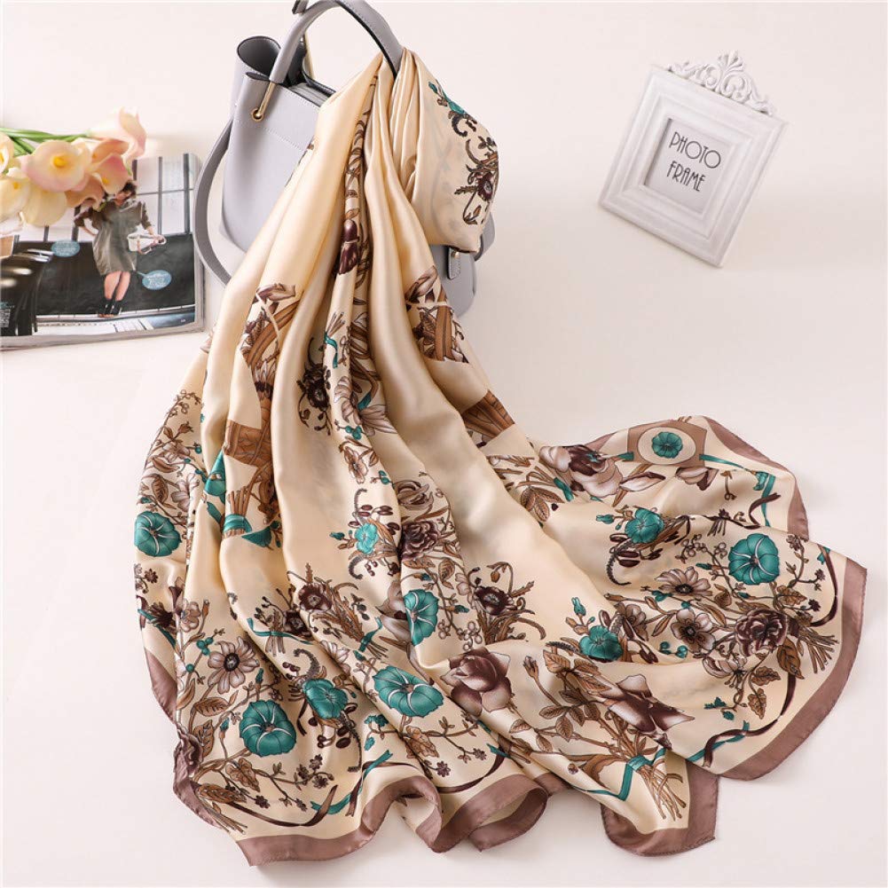 Foulard en soie femme imprimé floral idéal pour les journées de printemps