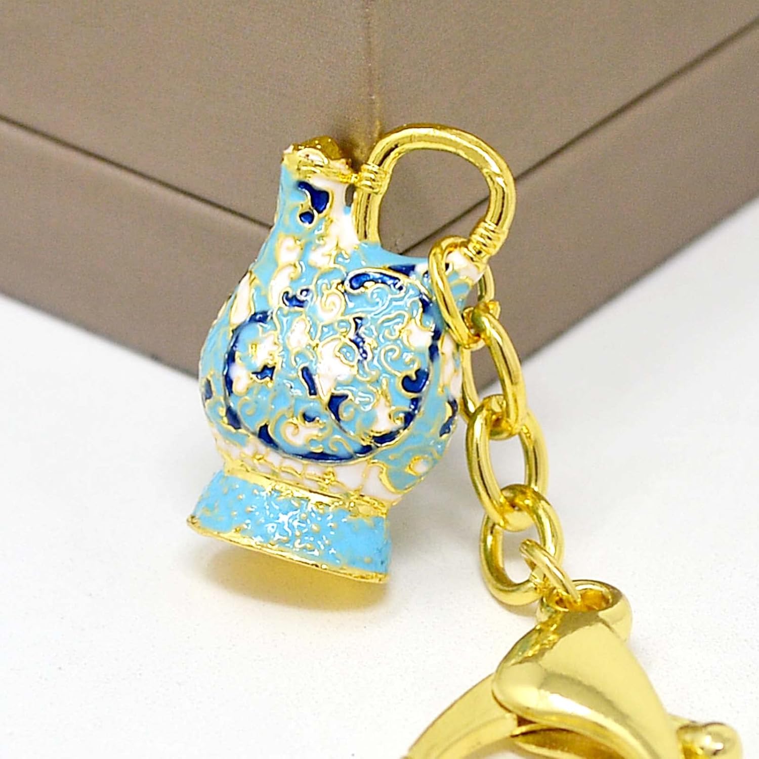 FengShui 2022 Teapot with Completion Horse Keychain W4975