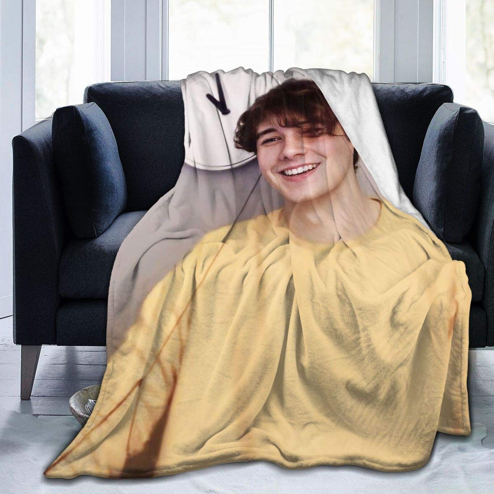 YINGD Wilbur Soot Blanket Super Soft Flannel Quality Fabrics All Season Warm Throw Blanket 125CM X 100CM