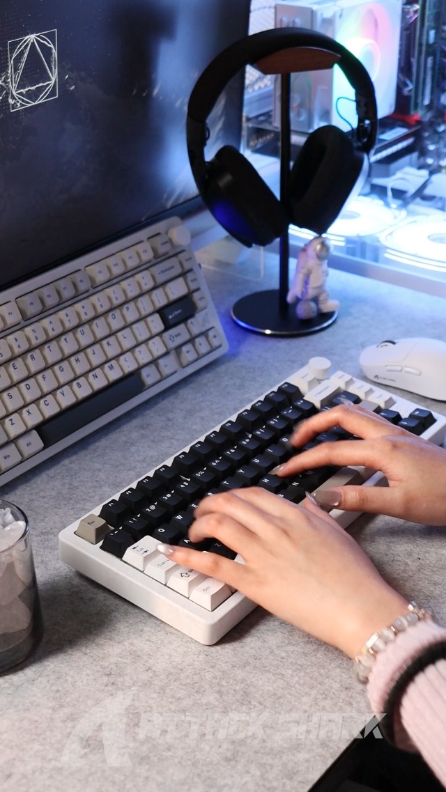 ATTACK SHARK x MAMBASNAKE X86ゲーミングキーボー Amazon | ATTACK SHARK x MAMBASNAKE X86ゲーミングキーボー、CNC