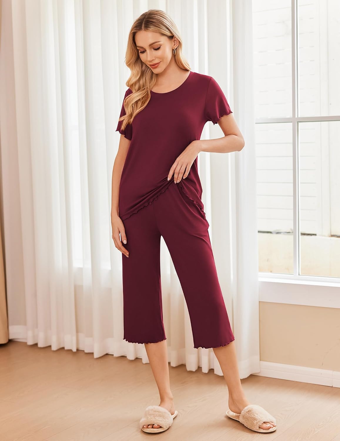 Ekouaer Women's Pajamas Set Short Sleeve Top With Capri Pants Pjs 2 PIece Lounge & Sleepwear Set S-XXL - Image 4