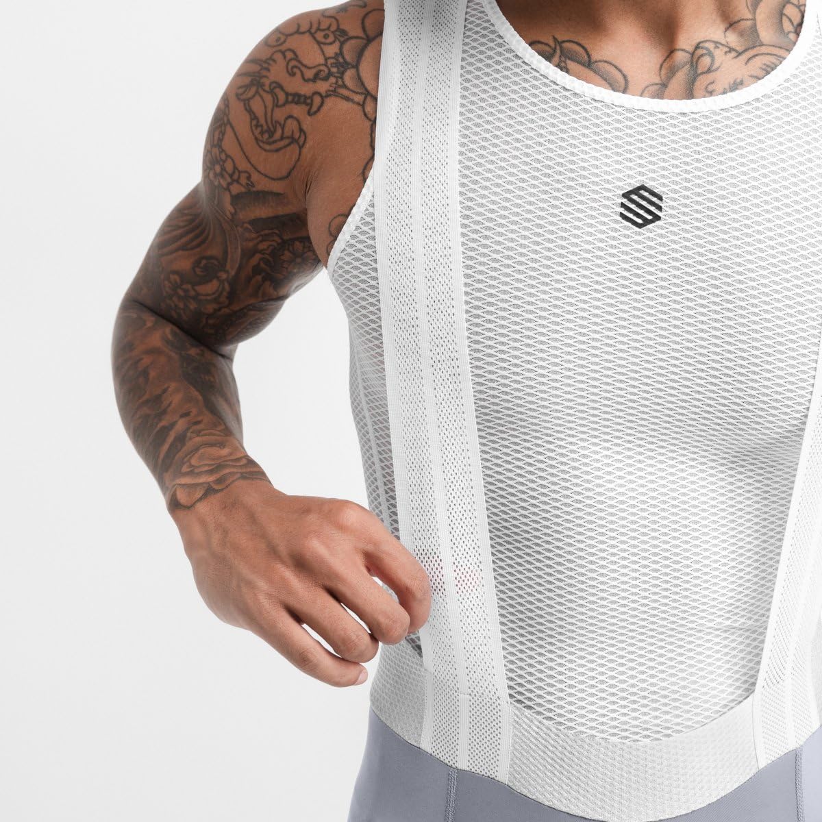 SIROKO Kurze BX Fahrrad-Trägerhose Herren Mehrbahnenschnitt Hohe Kompression Ultrafit Premium-Sitzpolster