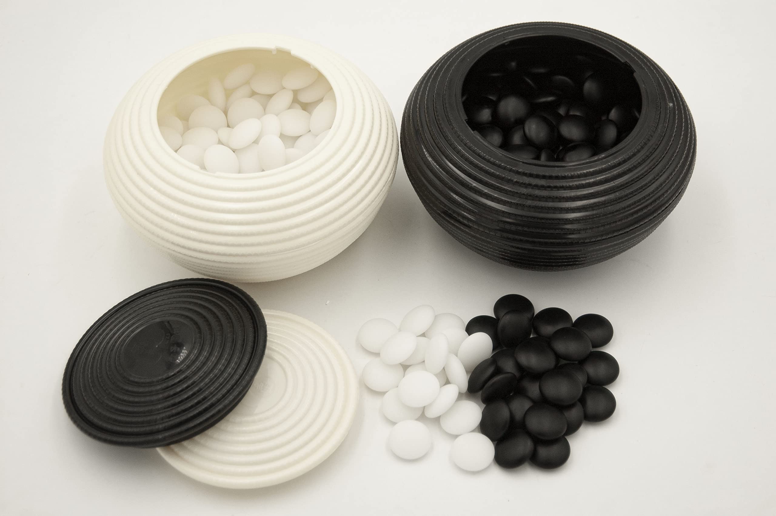 Hebsacker Verlag Yunzi Go Stones - Bi-Convex, 9mm Thick - A Full Set of Authentic Yunzi Stones in Bowls