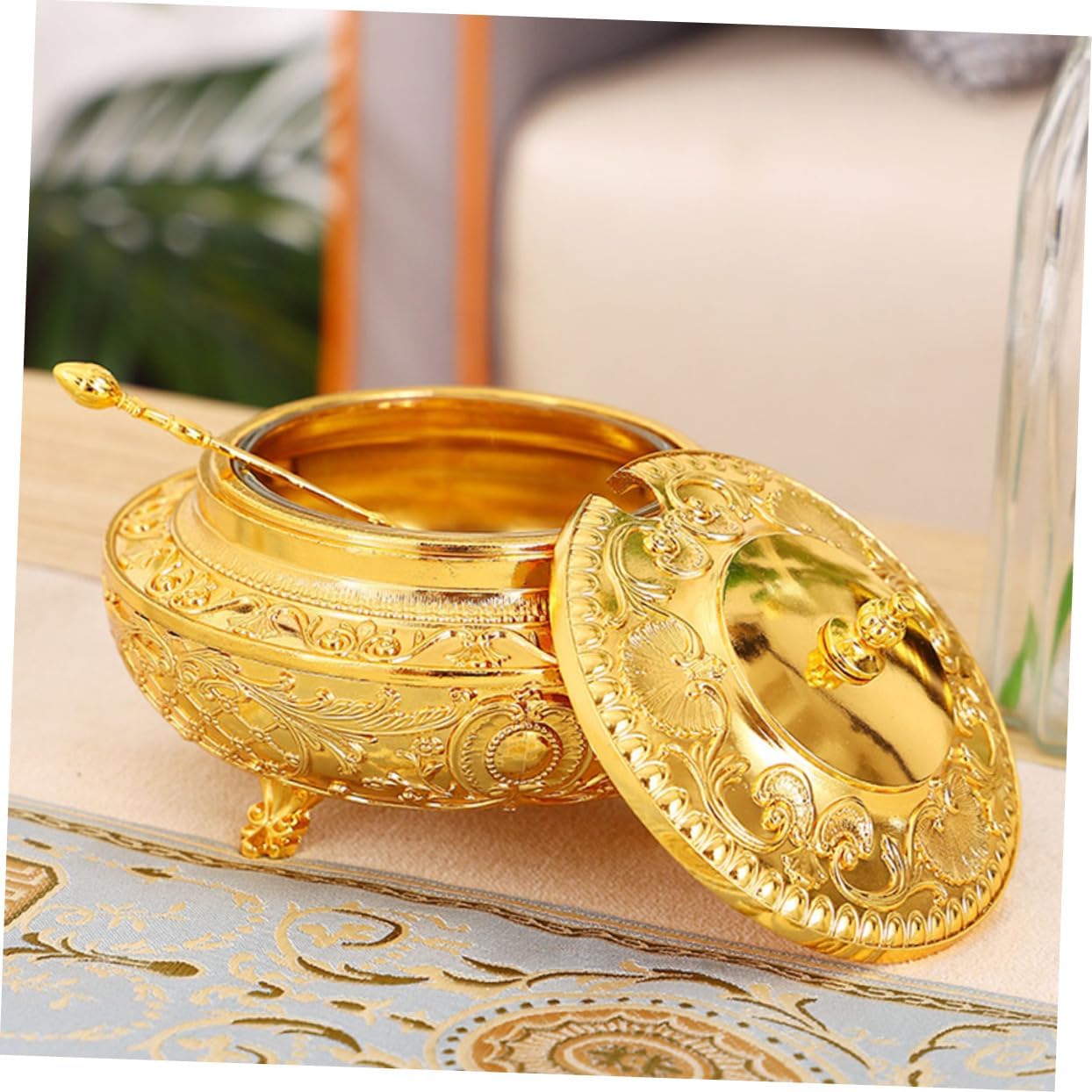 KICHOUSE 1Set European Style Alloy Condiment Jar with Spoon Large Capacity Sealed Spice Container for Salt Sugar Seasoning Vintage Kitchen Accessory for Home Dining and Entertaining