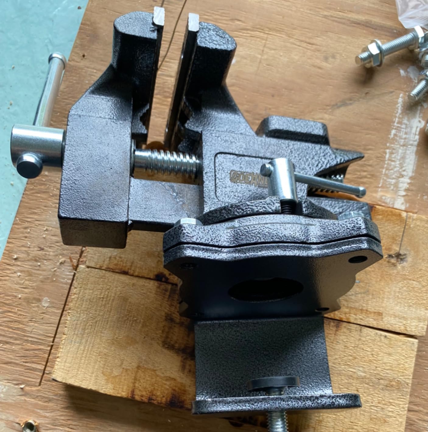 2-in-1 Dual-Purpose Combined Bench Vise Or Table Vise, With End-point Locking Device, Portable Universal Rotate 360° Work Clamp-On Vise, 3.2" Blue