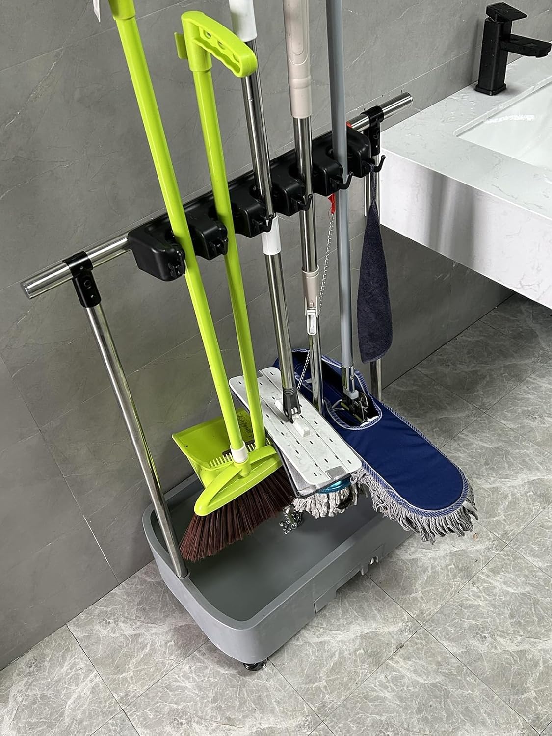 LJYKBFL Household Corner Mop Broom Holder Rack, Heavy Duty Cleaning Tool Rolling Cart For Laundry, Shed & Garden Yard, Floor Standing Garage Tool Storage W/Hooks,5 Pole Clip