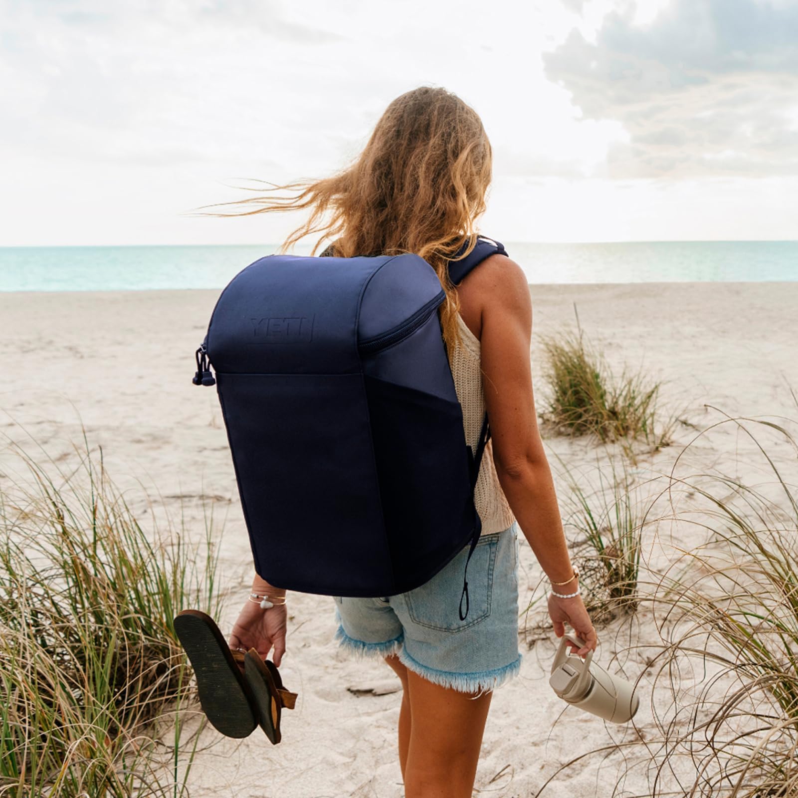 YETI Zaino Daytrip 20 L, Blu navy classico, 20L, Zaino da viaggio