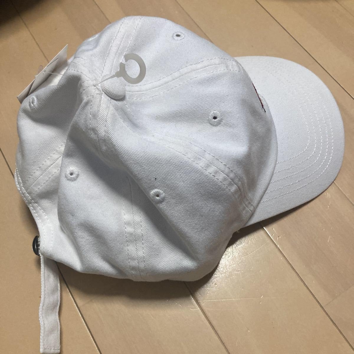 Amazon.co.jp: 男女兼用 不二家 ペコちゃん 刺繍 キャップ 帽子 cap 白