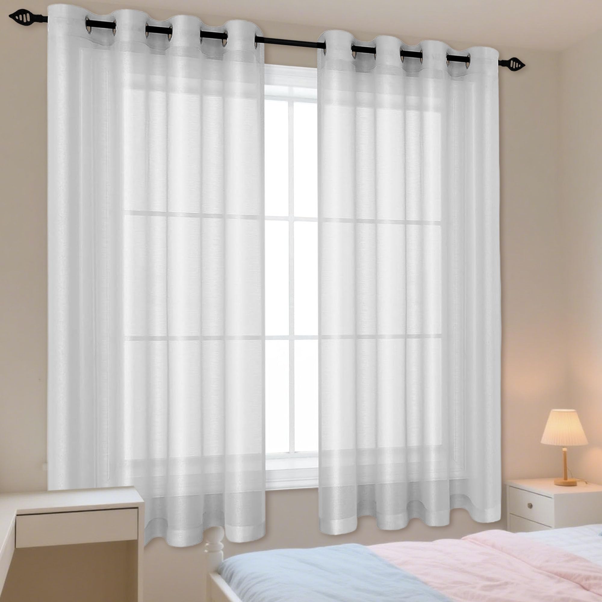Rideaux voilages œillet pour protéger votre intimité avec clarté dans la chambre et la cuisine
