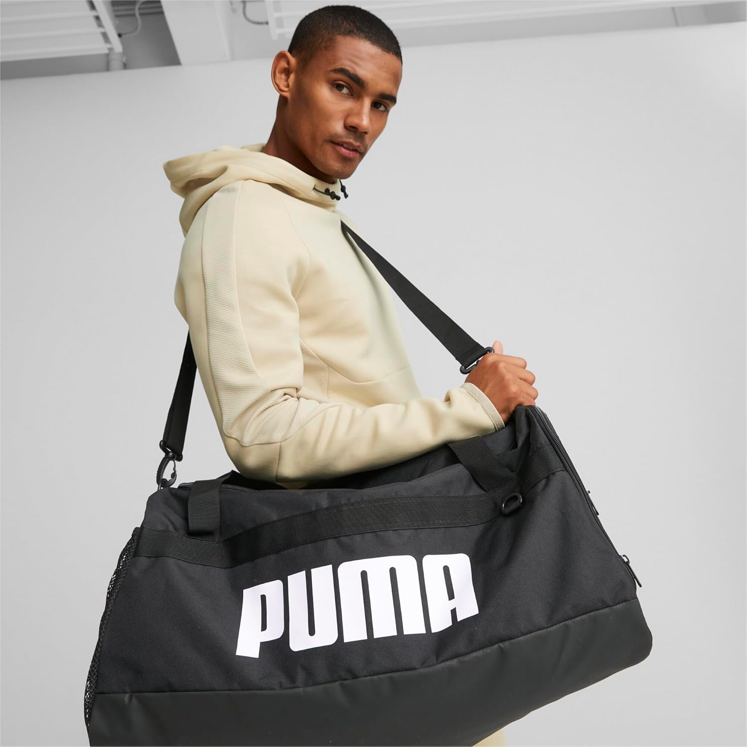 PUMA Challenger M: Sac de Sport Robuste et Stylé | Organisation Optimale & Confort Maximal - Image détaillée