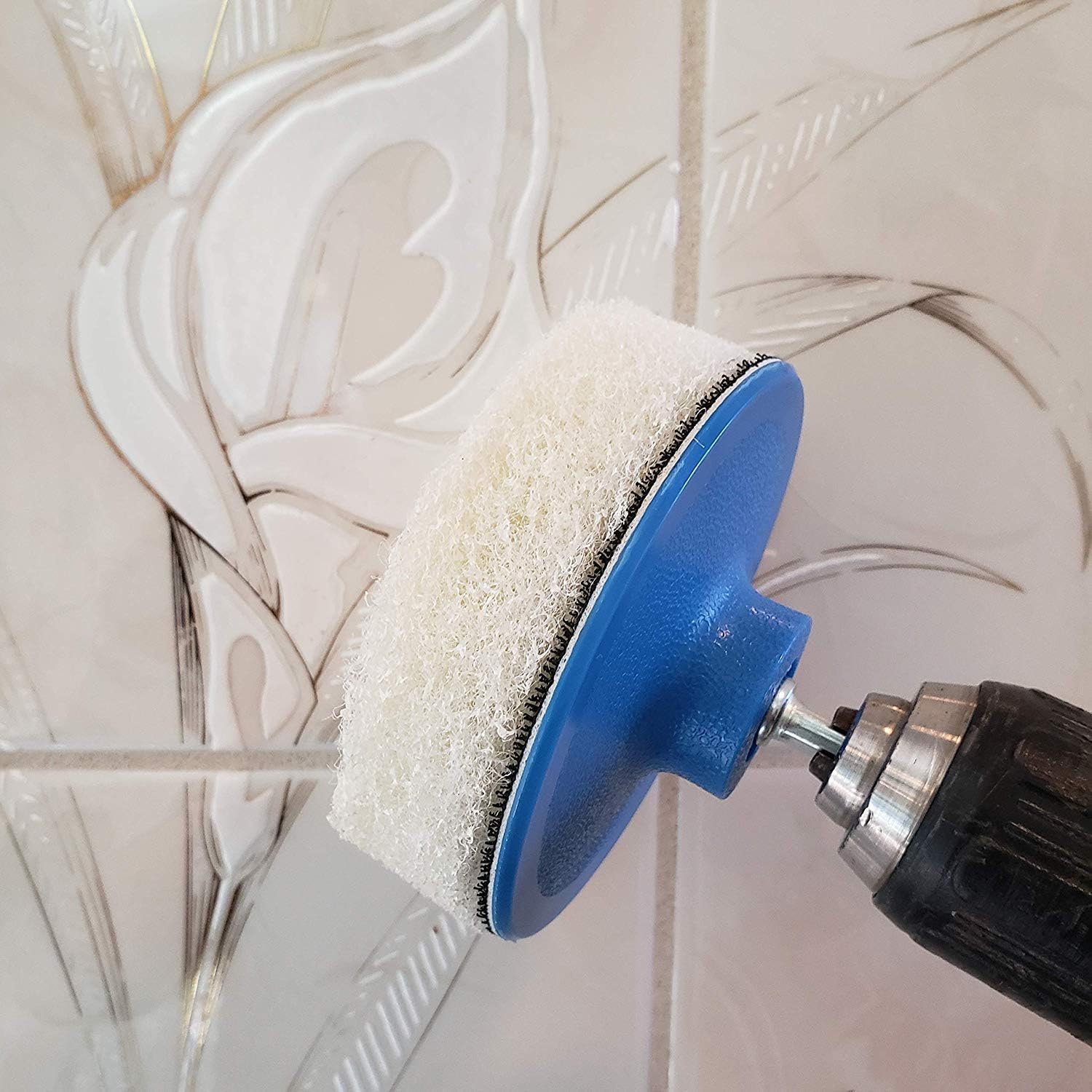 Buy Bring It On Cleaner Hard Water Stain Remover Shower Door Cleaner Plus Scrubbing Drill Pads Online In Malaysia B072mp3d3q