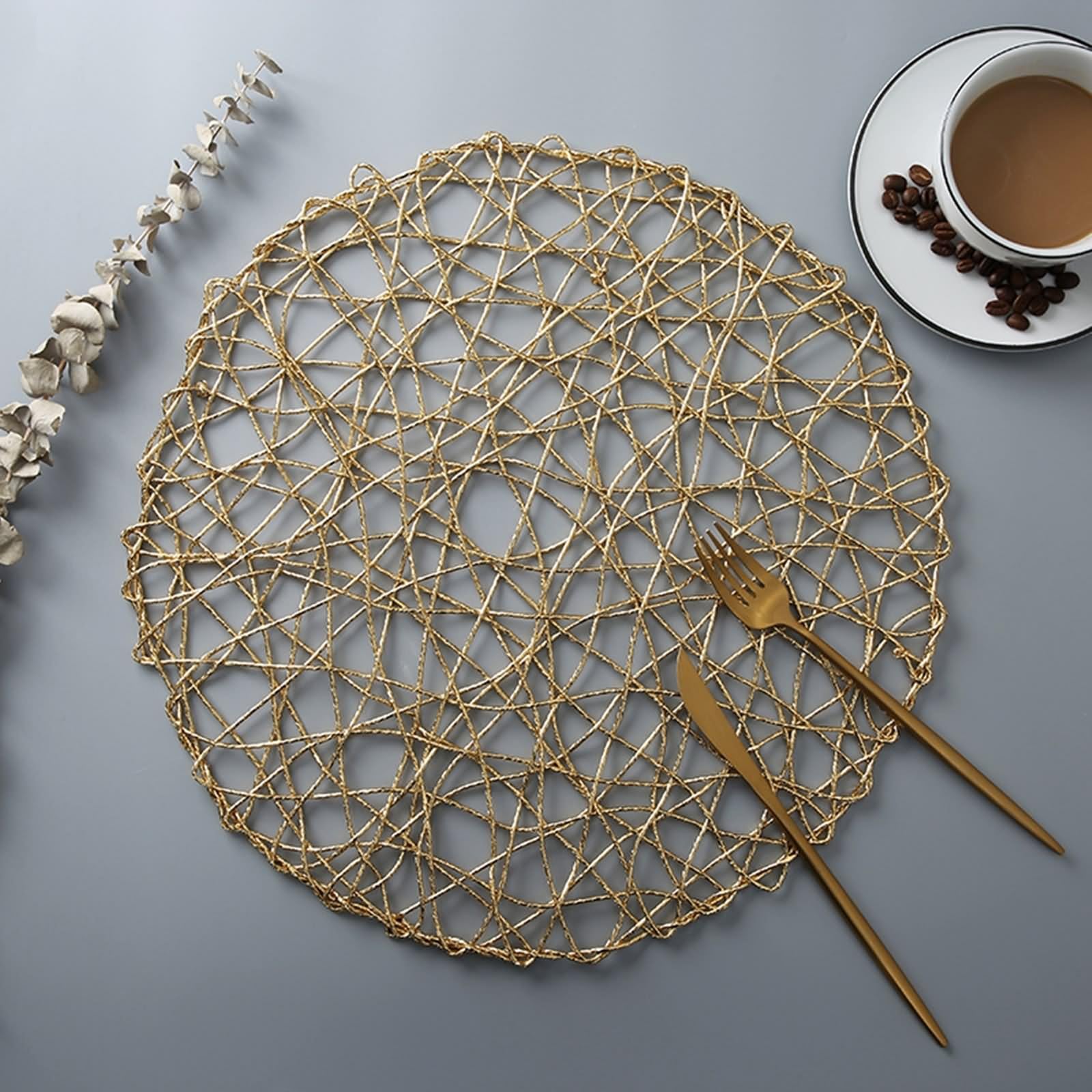 Lot de 6 sous Assiette de Table Doré, Set de Table Ethnique 38cm Tissage Circulaire Creux PVC