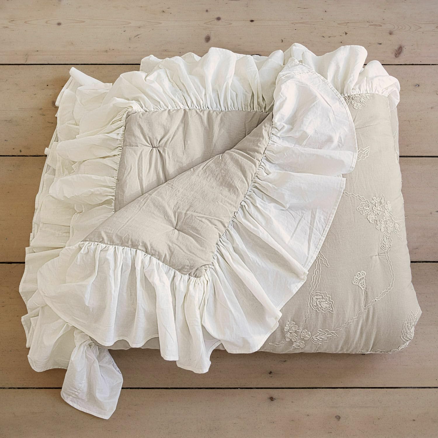 Loberon Quilt Clarissa, grau