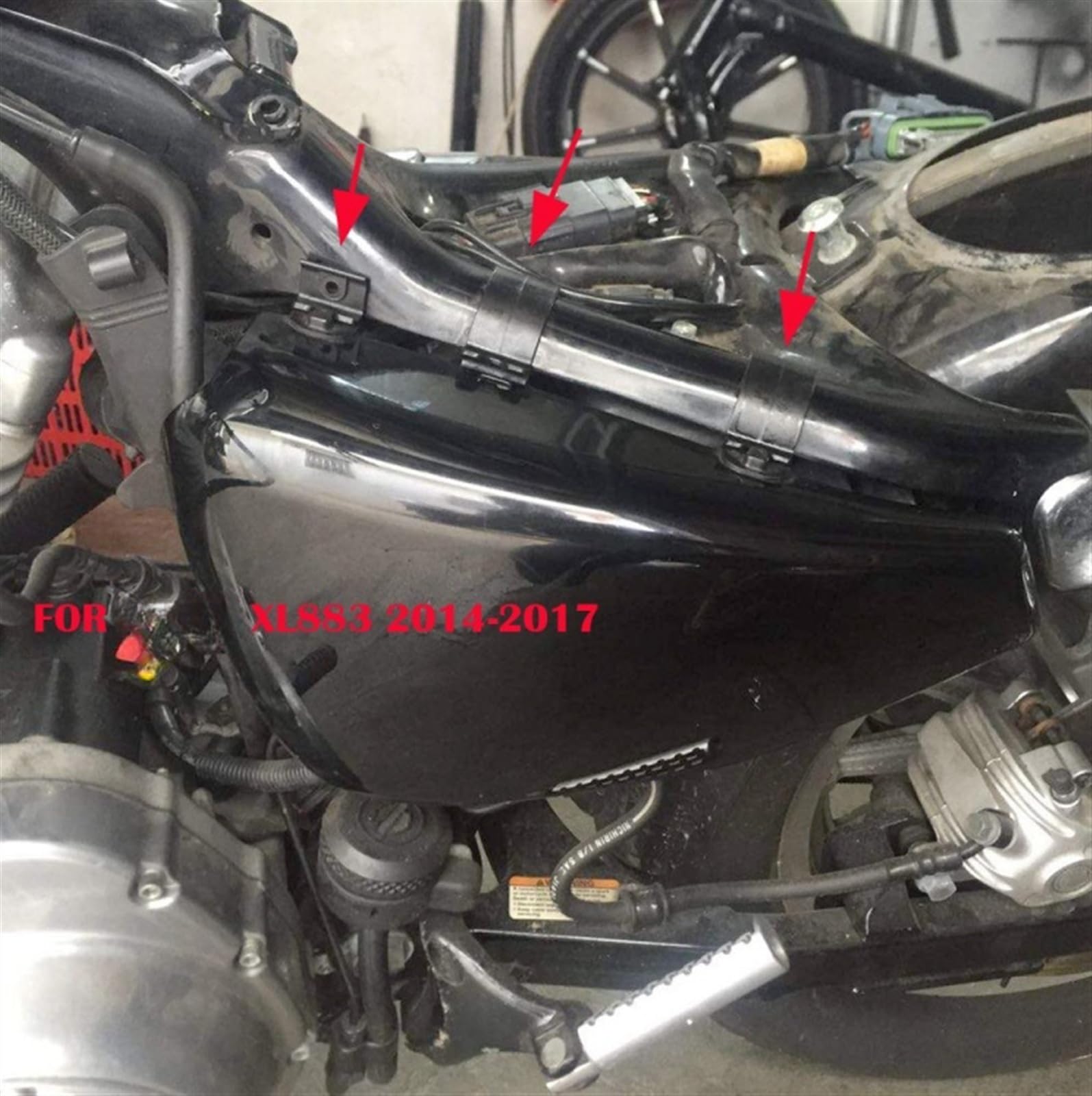 Générique Ensemble de Clips de Couvercle latéral Support de Couvercle de Batterie côté Gauche Compatible avec Harley Sportster XL883 XL1200 48 72 2004-2017