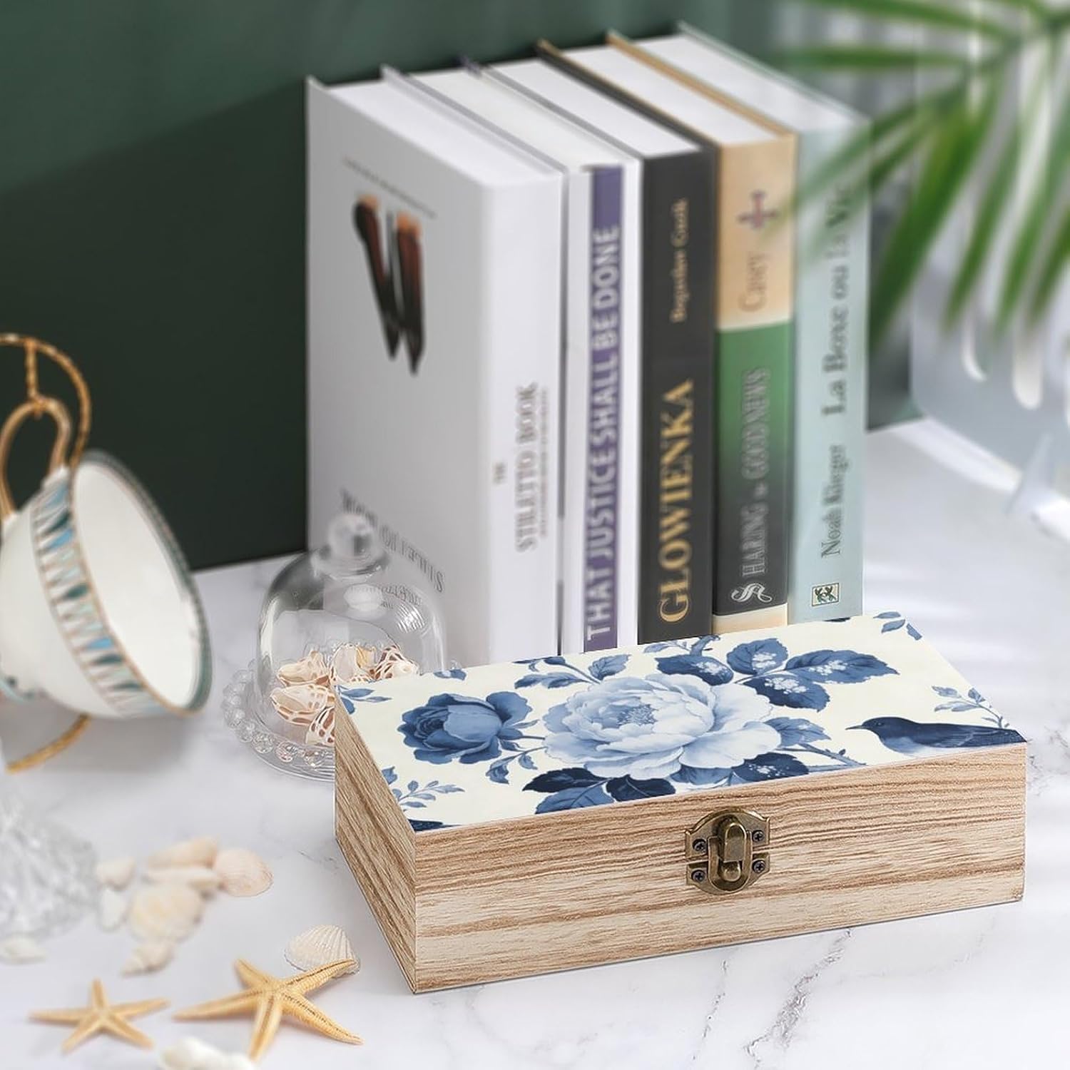 Vintage Wooden Storage Box with Hinged Lid, Toile Print Blue And White image 4