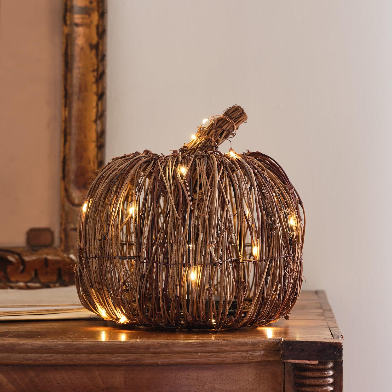 Lights4fun 2er Set LED Kürbis Rattan Optik Batteriebetrieb Timer Halloween Deko Outdoor Herbst Dekoration Halloween Kürbis Outdoor