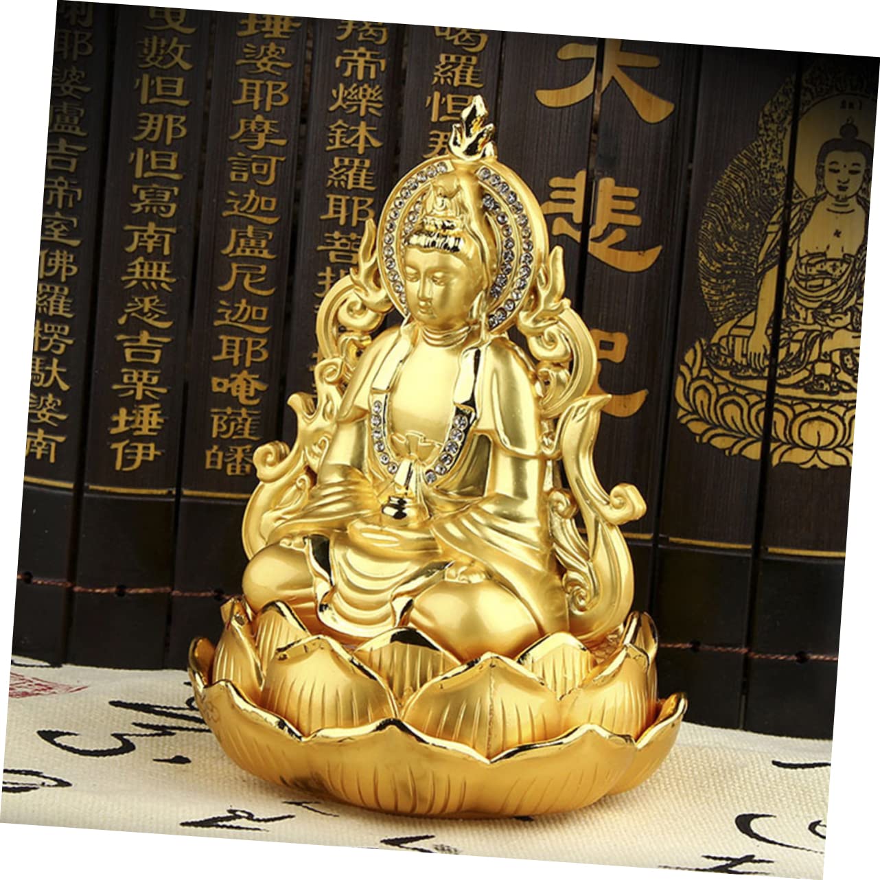 iplusmile Diffusore di Aromi per Auto in Lega Oro Design Elegante e Funzionamento Raffinato, Porta Profumo Kwan Yin per Purificare L'aria e Decorazione Interna