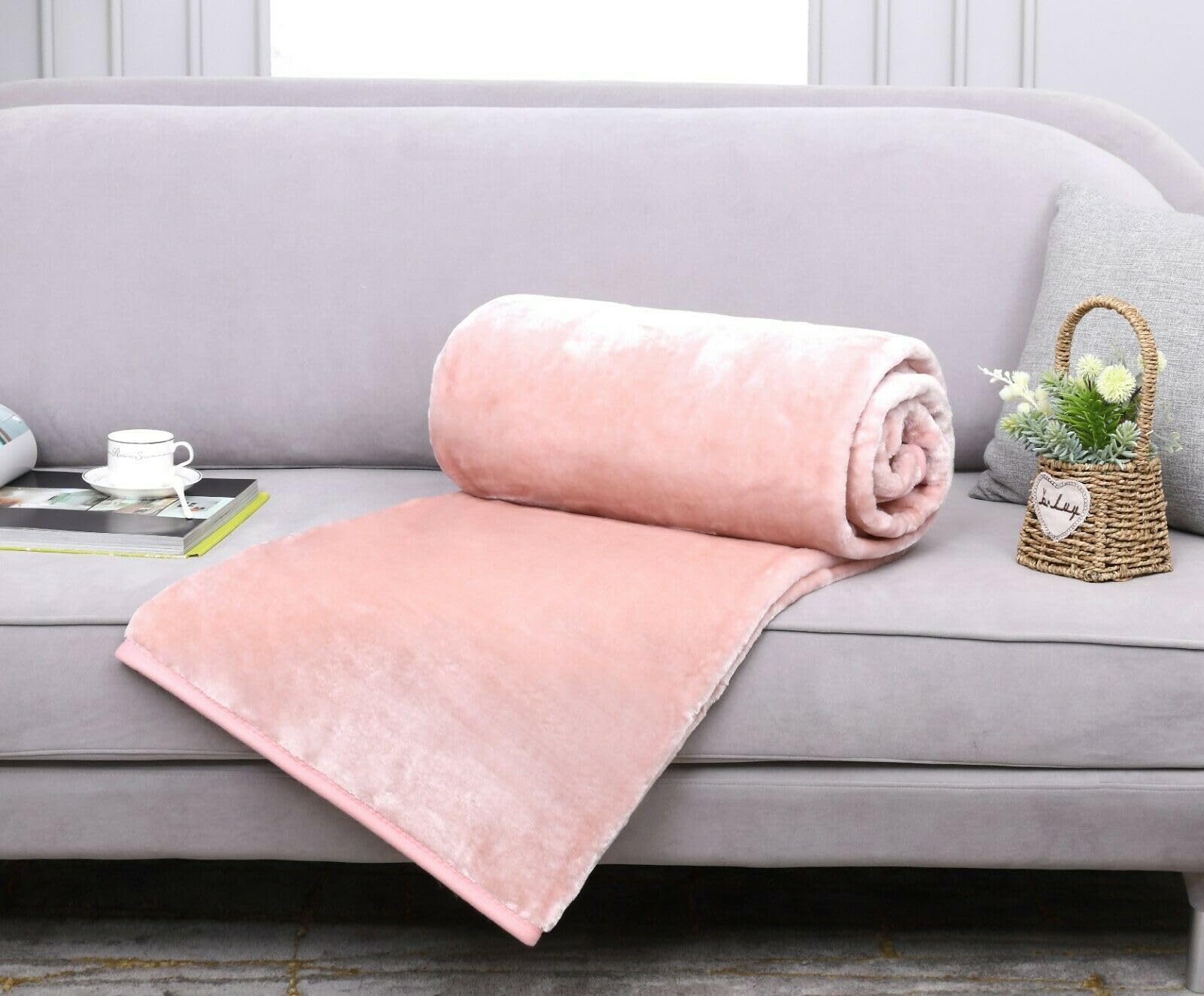 Luxury Mink Throws Super Soft Warm Cozy Bed Throw Solid Design Sofa Throw Blanket Double King Size (Blush Pink, 150 x 200 cm)