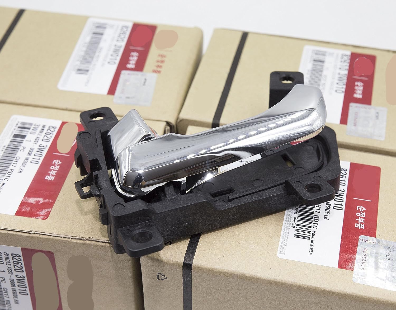 Riloer Interior Door Handle – Left Side (Front Or Rear) – Chrome