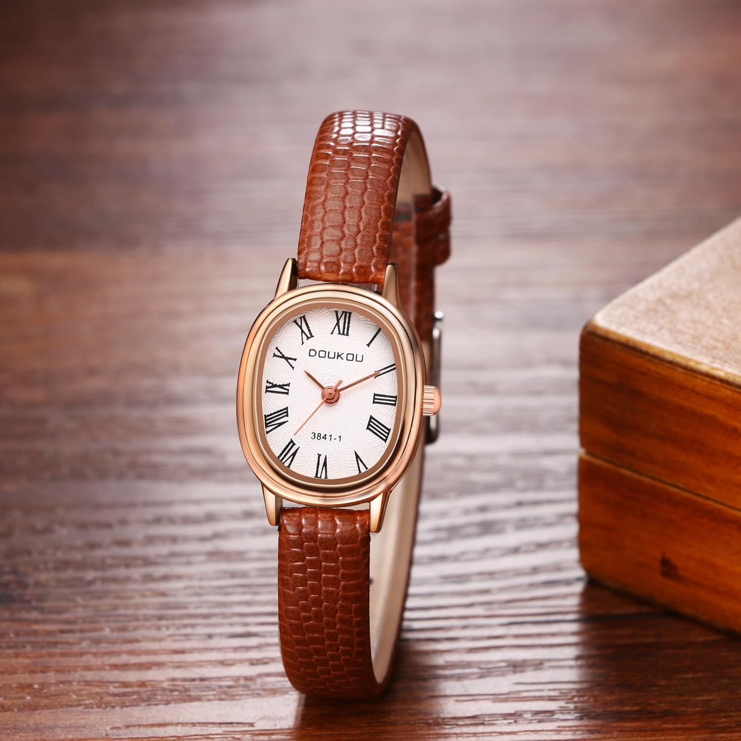 Avaner Women's Leather Wrist Watches: Ladies Classic Oval Face Slim Strap Analog Quartz Retro Watch - Image 2