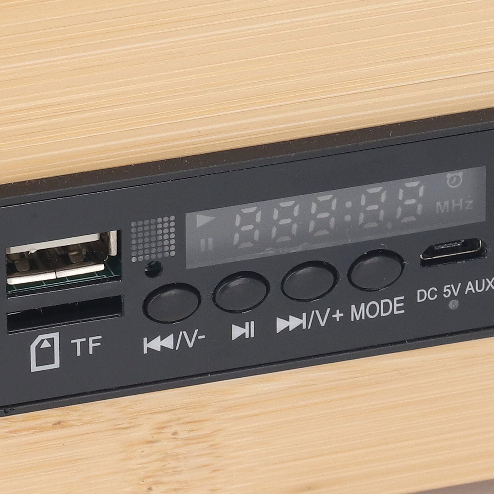 Bewinner Vintage Bluetooth 5.0 Głośnik z Radiem AM FM, Przenośnik Retro Wireless Portable, Sterowanie Pokrętłem, Dźwięk Premium 3W do Domu, Biura