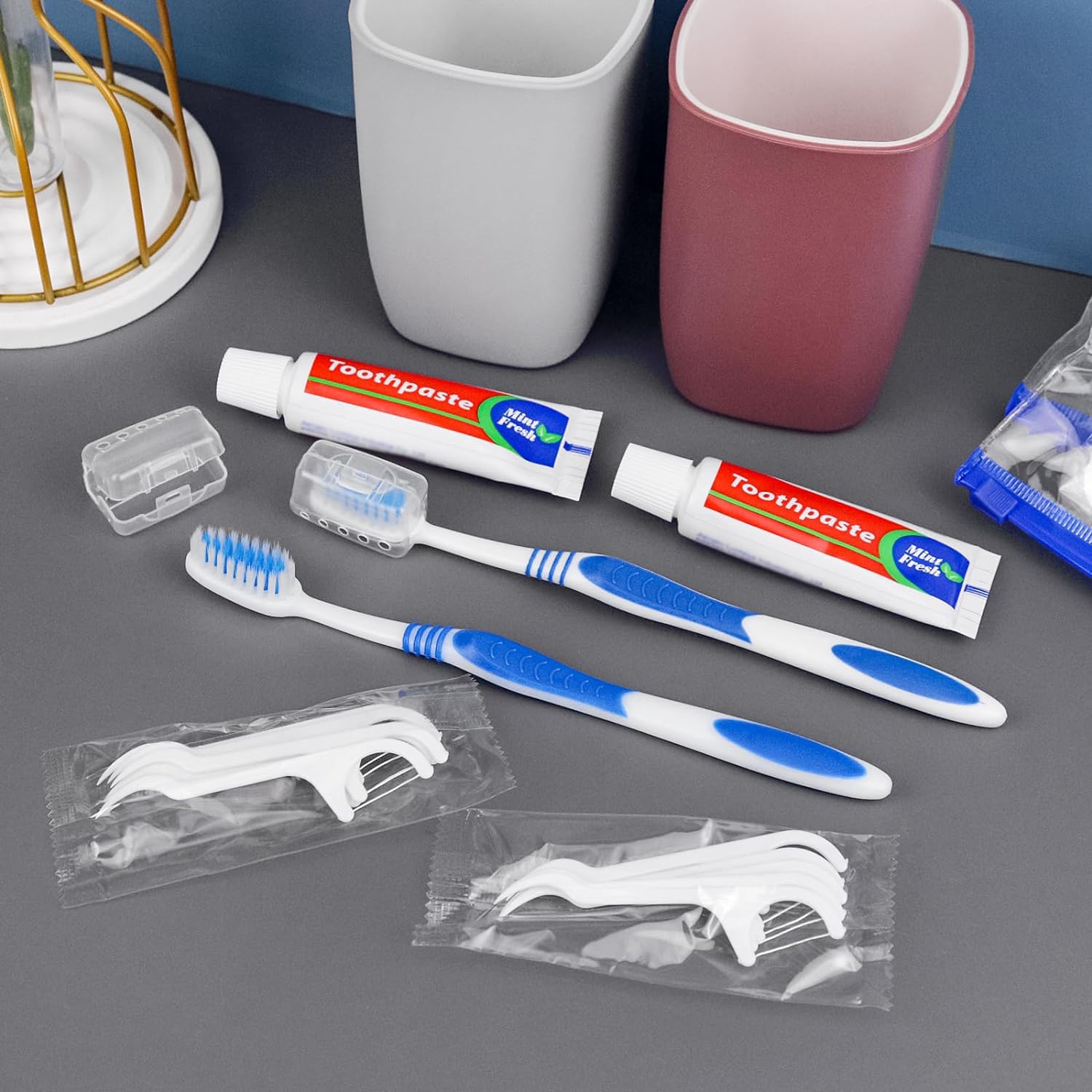 Set di 50 spazzolini usa e getta con dentifricio, kit da viaggio con sacchetto di plastica con cerniera, copertura per testina per spazzolino interdentale, 25 grammi, spazzolino da denti