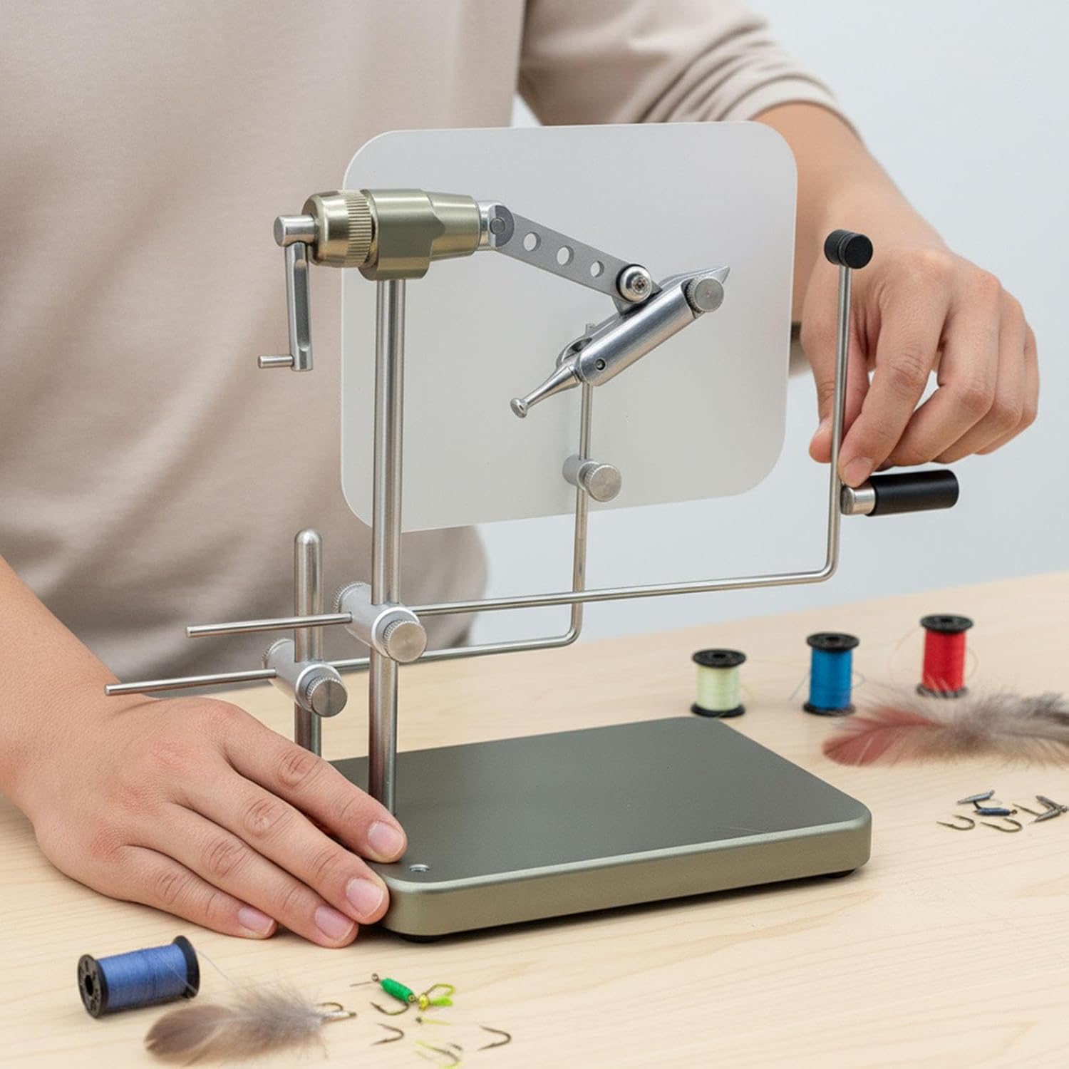 フライタイイングバイス 釣り道具 多用途 360度回転 頑丈なフライ