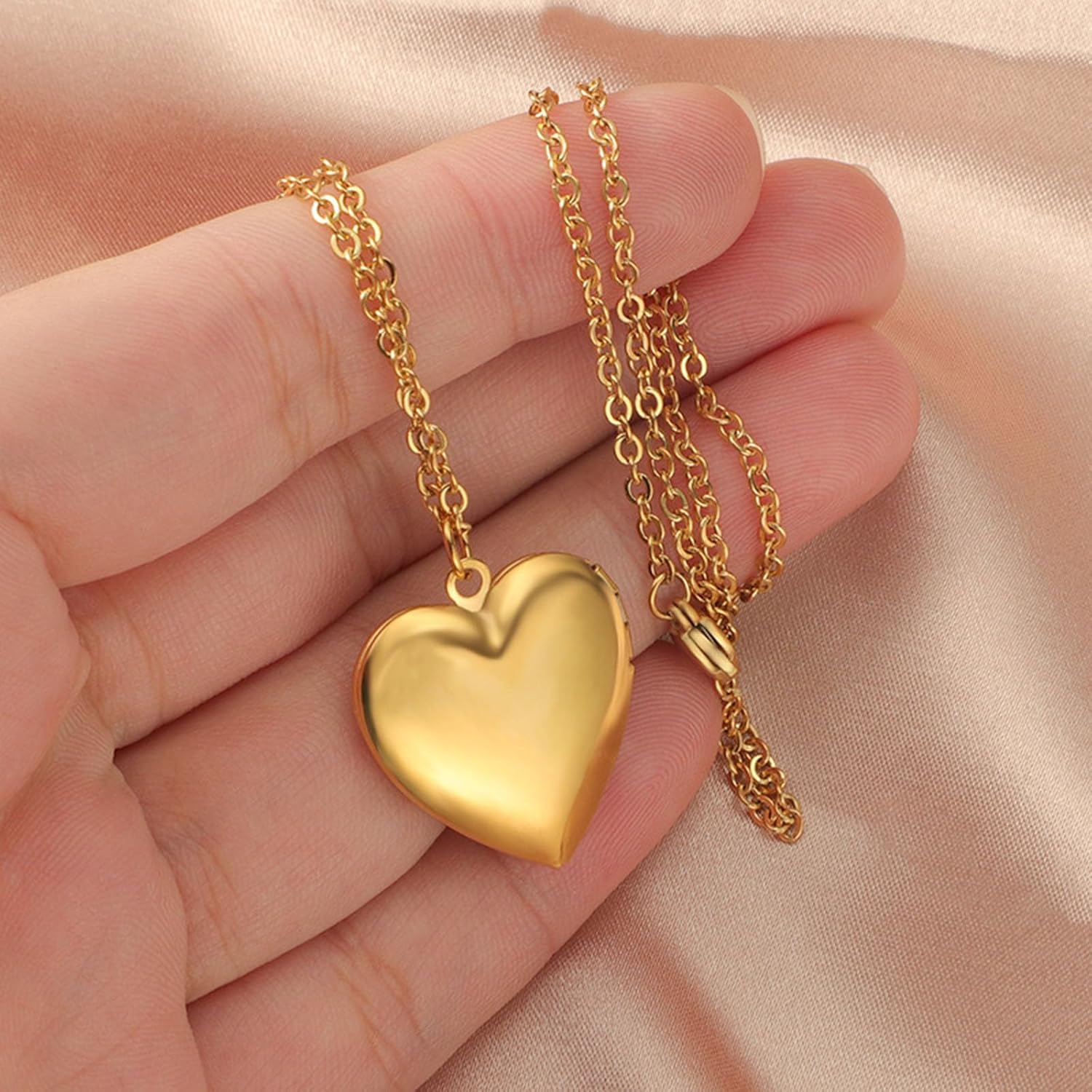 Gold Love Heart Locket Necklace Photo Locket Necklace Hold Pictures Polished Lockets Necklace Stainless Steel Heart Shaped Locket Pendant Necklace Jewelry for Women - Image 7