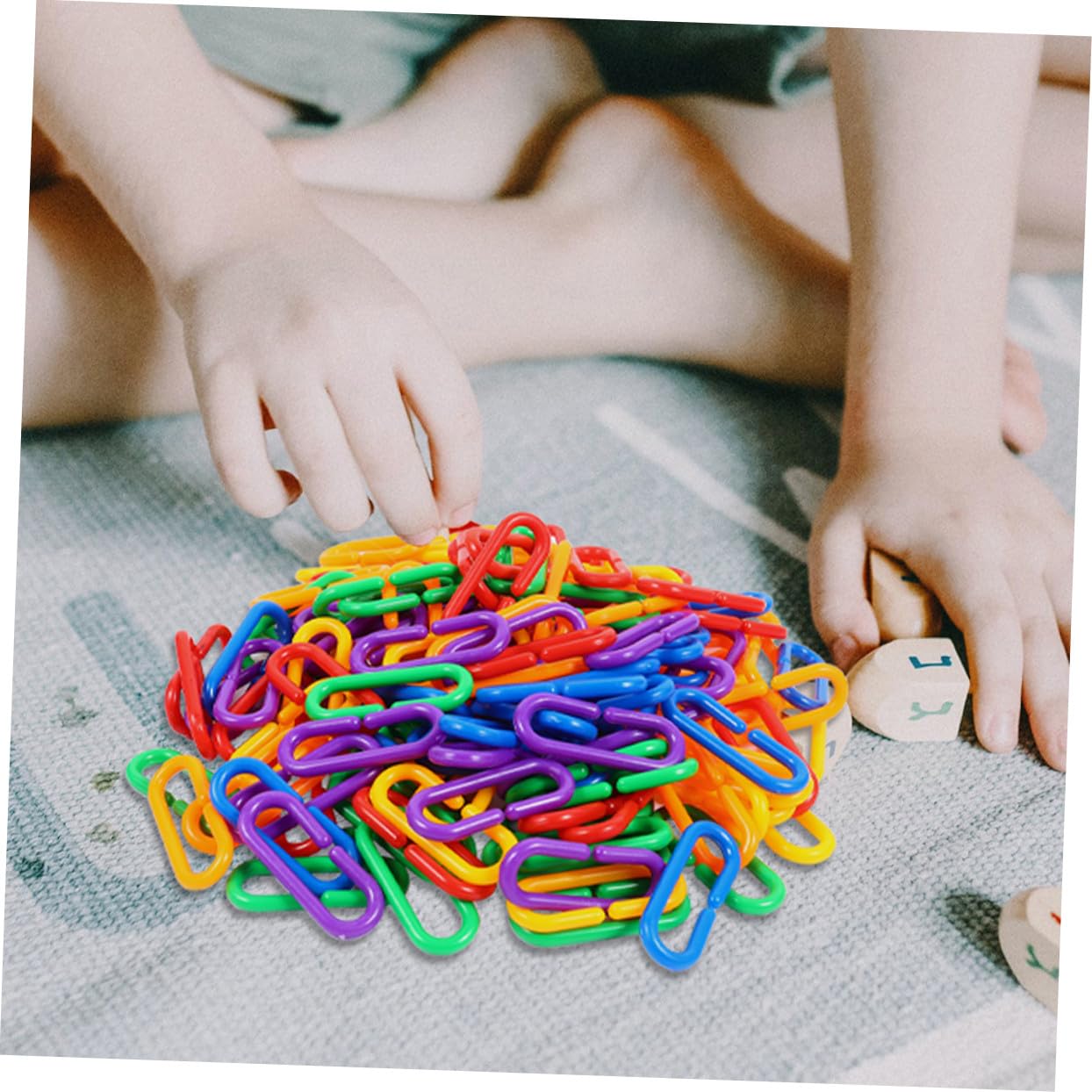 Hemobllo Giocattolo Educativo per Ragazzo Ragazza Catena Geometrica in Plastica 360 Pezzi, Design Creativo Portatile per Asilo e Uso Domestico