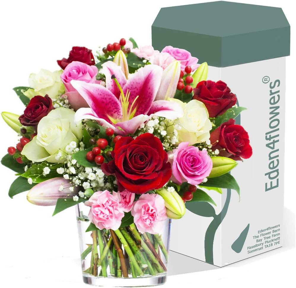 Eden4flowers STRAWBERRIES & CREAM BOUQUET - Exclusive Summer Bouquets of Fresh Flowers