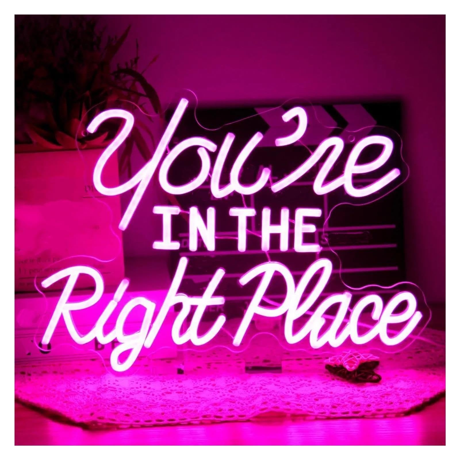 Insegna al Neon Insegna Al Neon You're In The Right Place | Luce LED Dimmerabile USB Per Camera Da Letto Soggiorno Salone Ufficio Palestra Decorazioni 40cmx29.52cm